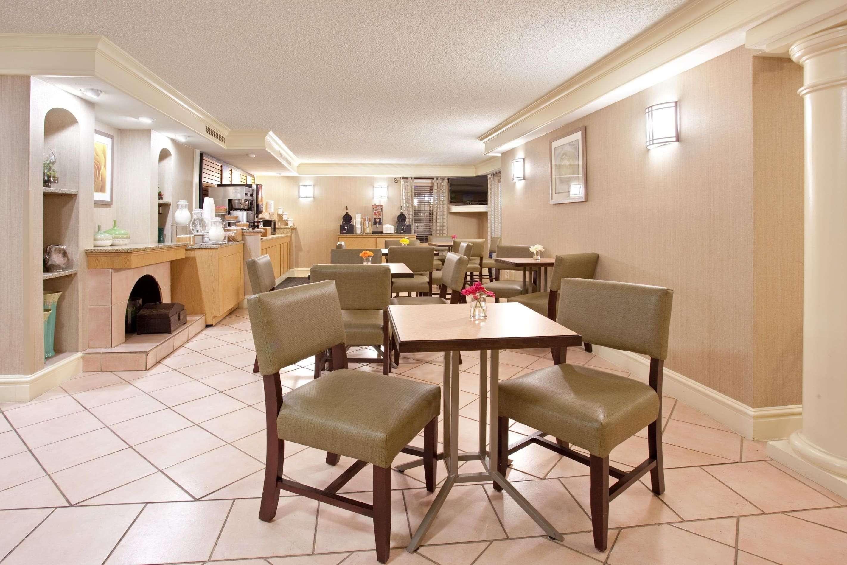 La Quinta Inn By Wyndham Denver Central Eksteriør billede