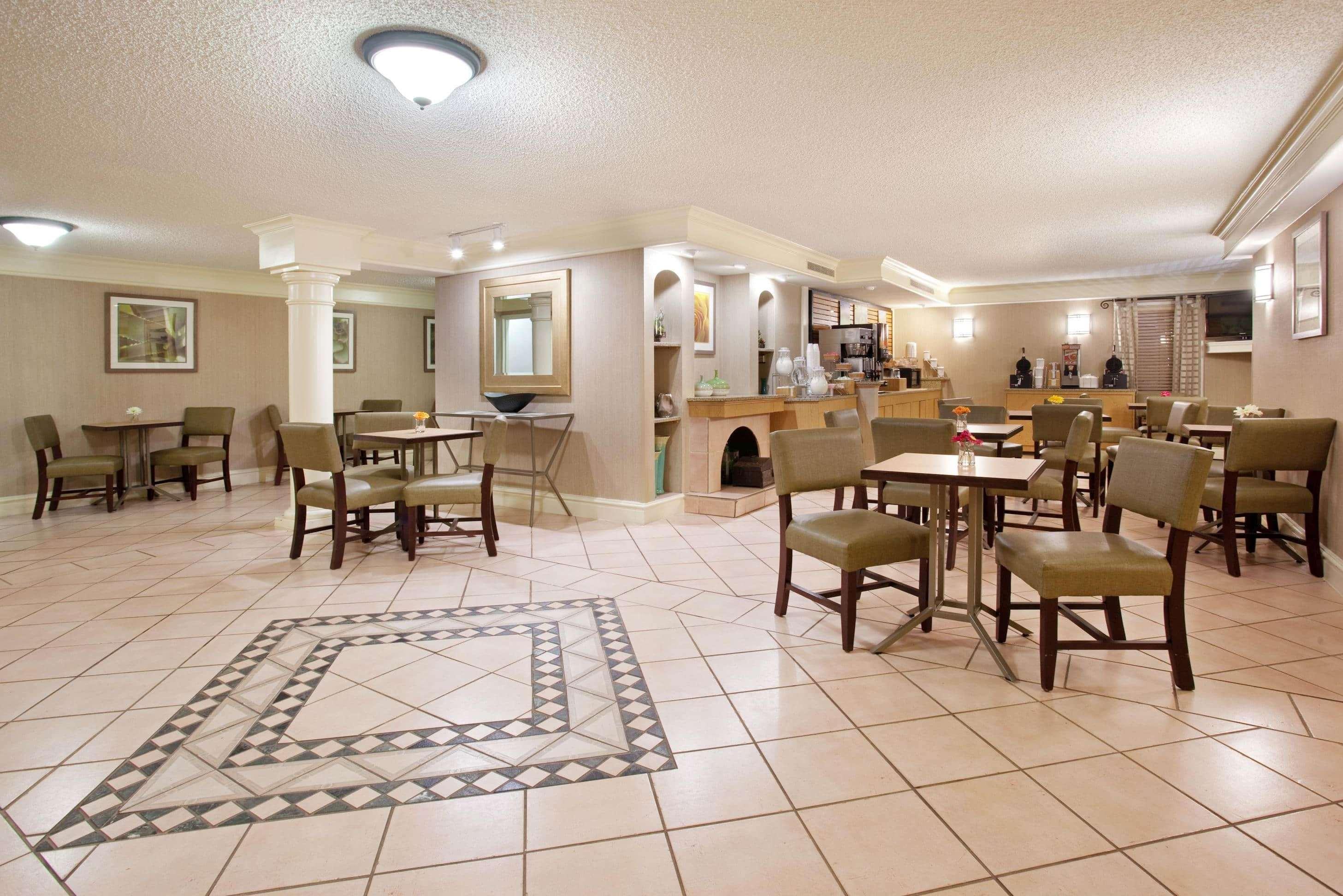 La Quinta Inn By Wyndham Denver Central Eksteriør billede